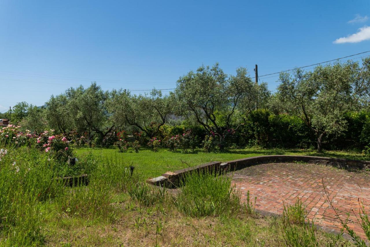 Locanda La Valle Castelnuovo Magra Exteriör bild